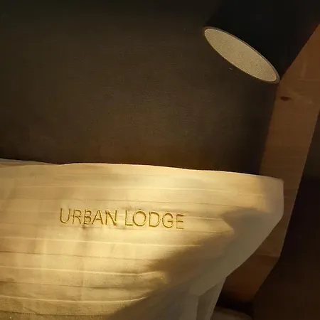 Pensión Urban 4*