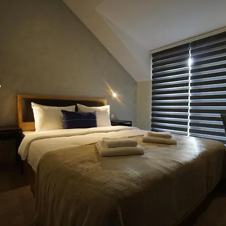 Urban בית הארחה בלגרד